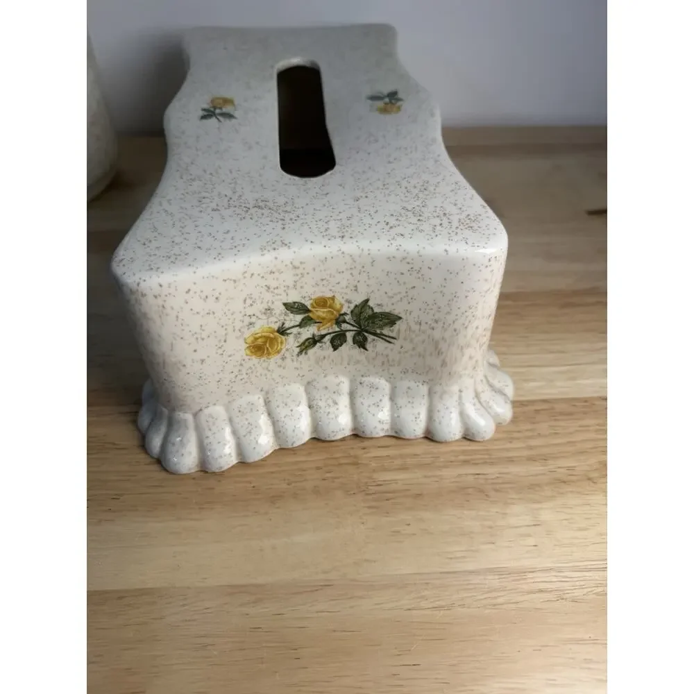 VTG 1983 Ceramic Vanity Bathroom Set of 4 Speckled Yellow Floral Design READ